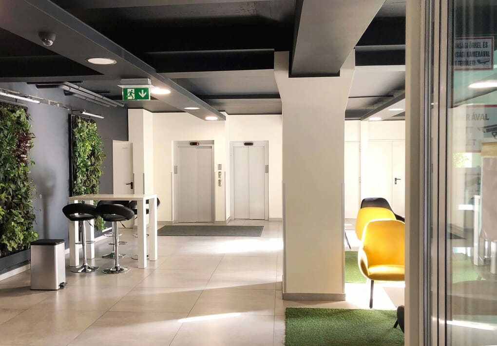 Pisos para oficinas en Panamá: diseños y materiales de alta calidad