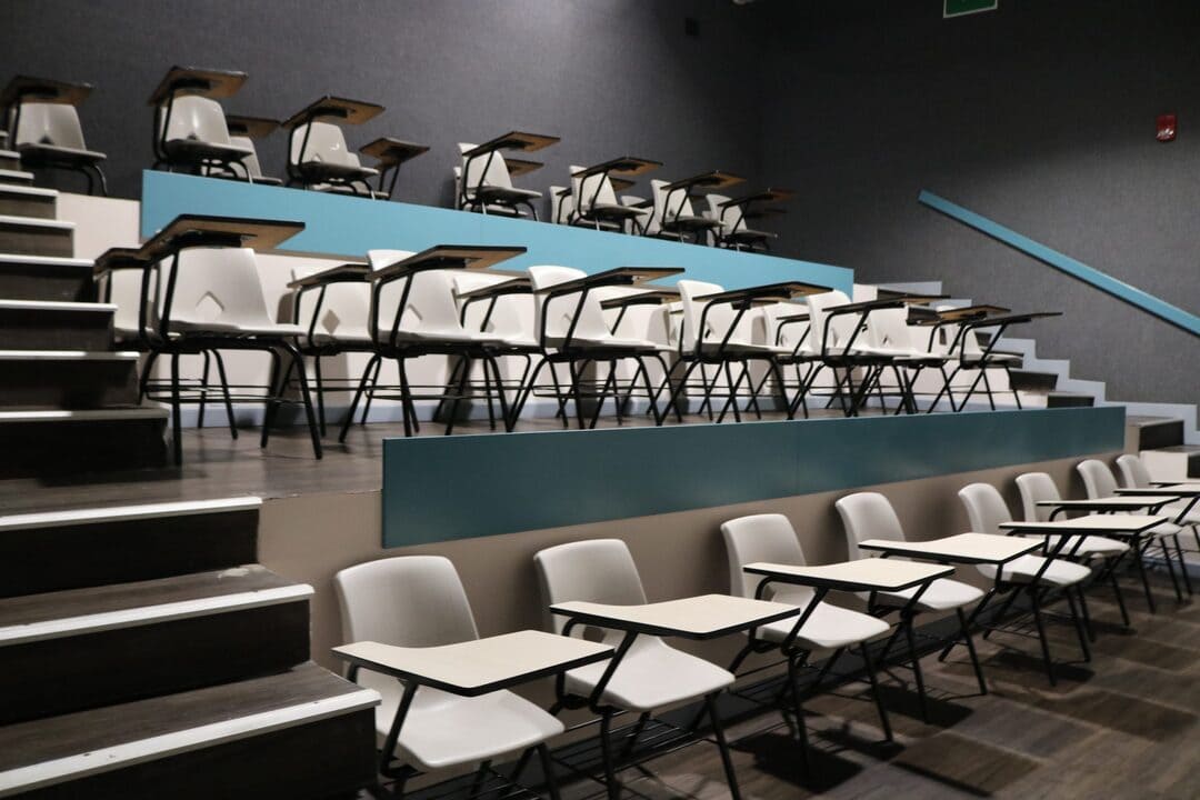 Salones para eventos corporativos: organiza reuniones exitosas en Panamá